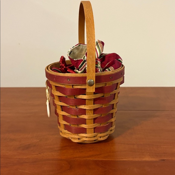 2007 Longaberger Tree Trimming Collection Peppermint Stripe basket - Picture 4 of 7